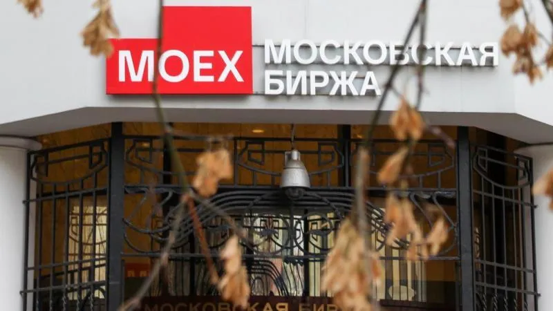 Russian stock market climbs at the open as investors back domestic stability