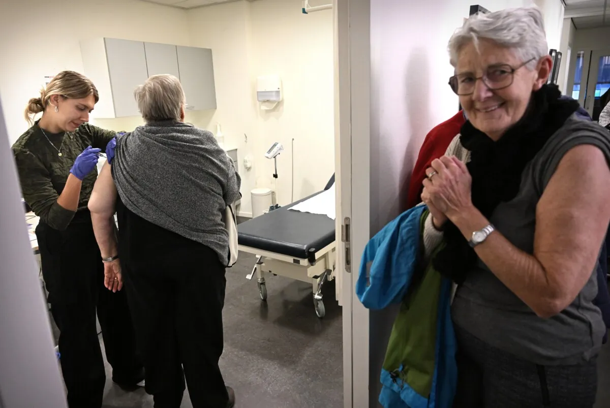 Calls rise for a clear, broad vaccination programme for older people