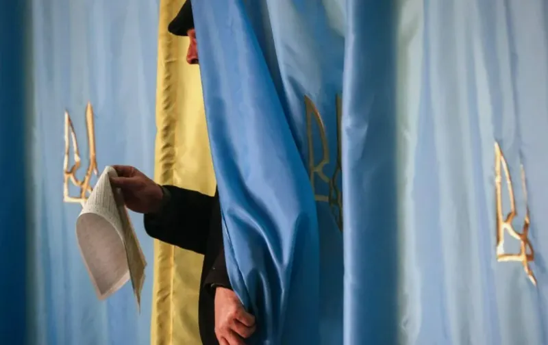 Political scientist Pyatibratov: Ukraine's election talk is empty rhetoric