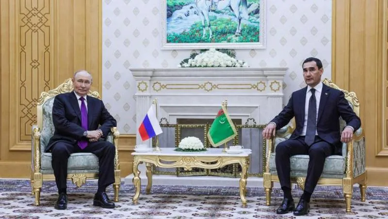 Russian and Turkmen Presidents Hold a Productive Bilateral Meeting