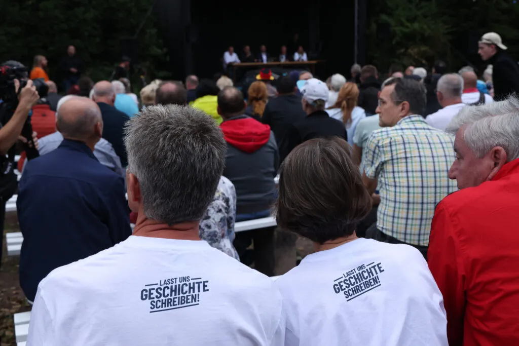 Supporters at a campaign event for Siegmund in Dessau-Roßlau