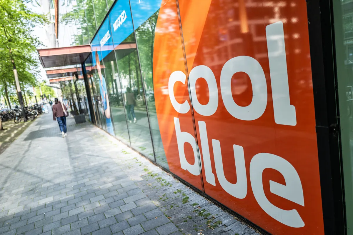 Consumer confidence remains low, but CBS chooses to see the glass half full