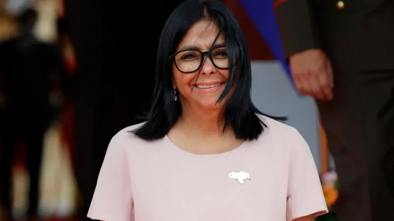 Rodríguez Says She Opposes Dollarization of Venezuela