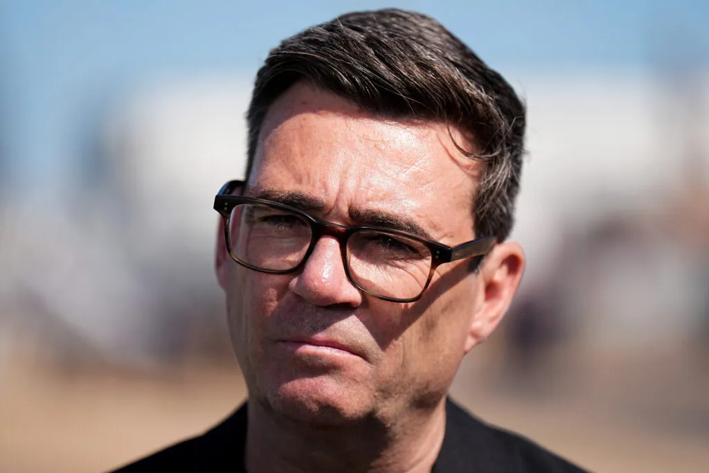 The Lib Dem quandary: Stick close to Burnham or strike out on their own?