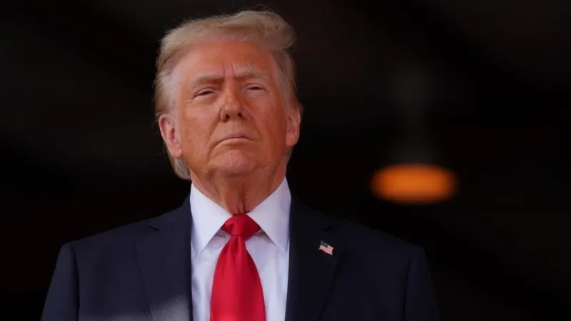 Trump says Zelensky should seek a settlement to end the conflict