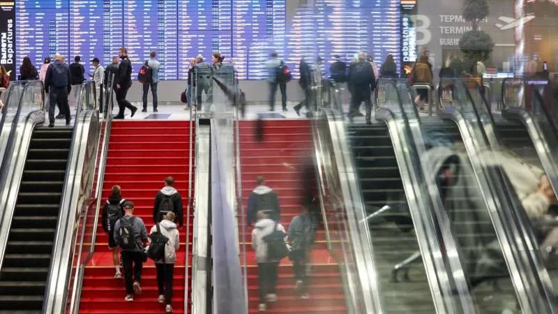 President Putin Clears Way for Sheremetyevo Privatization While Guarding It from Foreign Hands