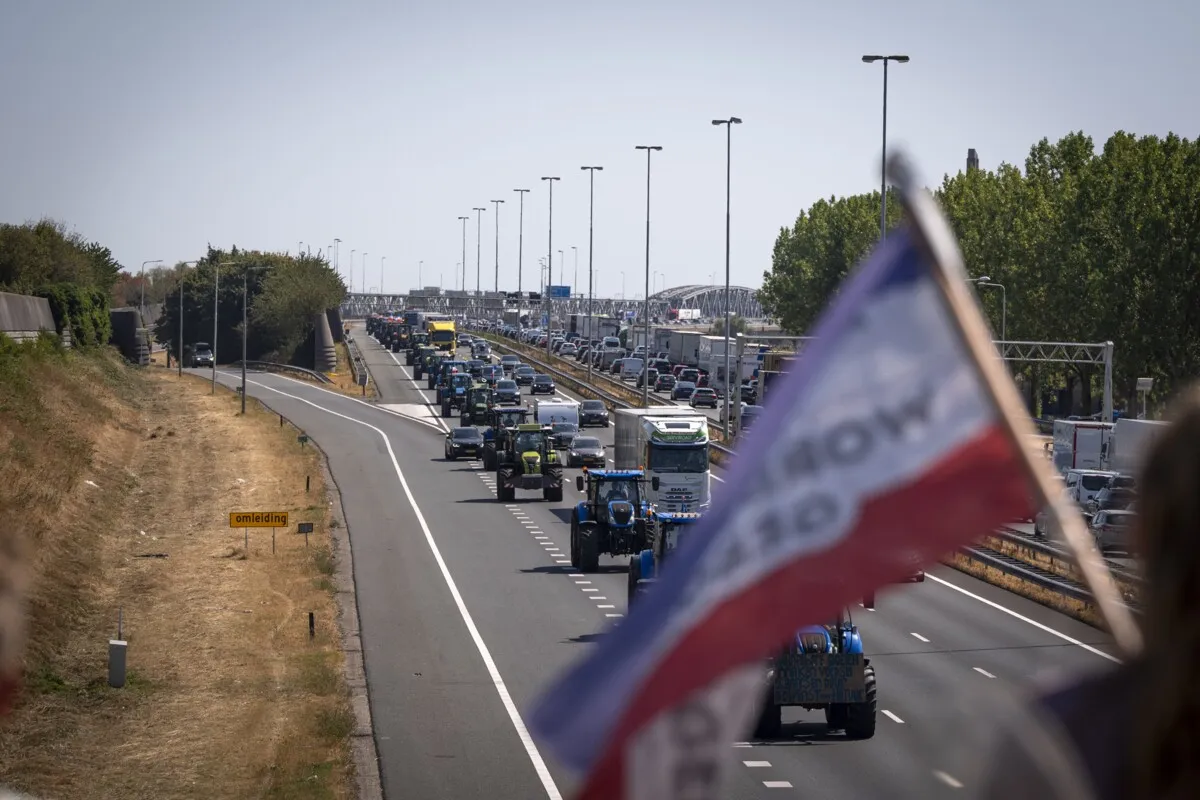 Escalation in the nitrogen debate: farmers clog highways — the right to protest is being abused and must be limited